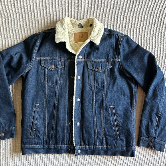 GAP Icon Jean Denim Jacket Sherpa lining Large coat trucker style DS condition - Picture 1 of 11